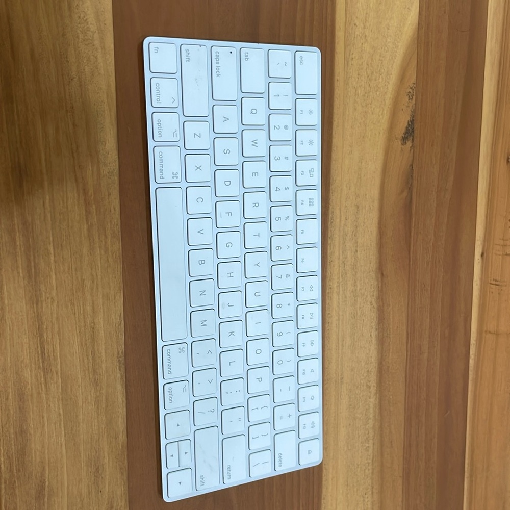 Apple wireless keyboard